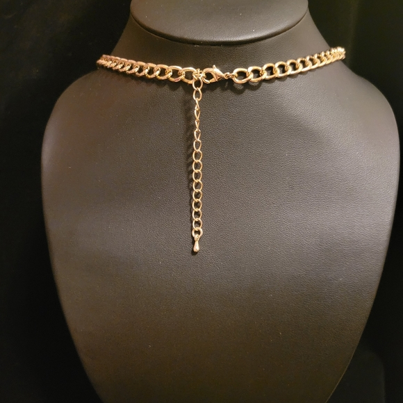 Vintage Gold Statement Necklace - Picture 4 of 5